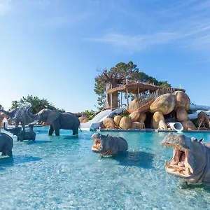 & Sanguli Resort